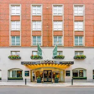 Brooks 4*, Dublin Irland